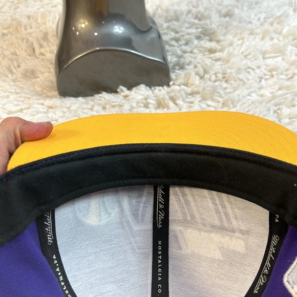 NBA New Orleans Jazz Logo, Mitchell & Ness, Two-Tone Purple, Men's Fitted Hat - Picture 6 of 7